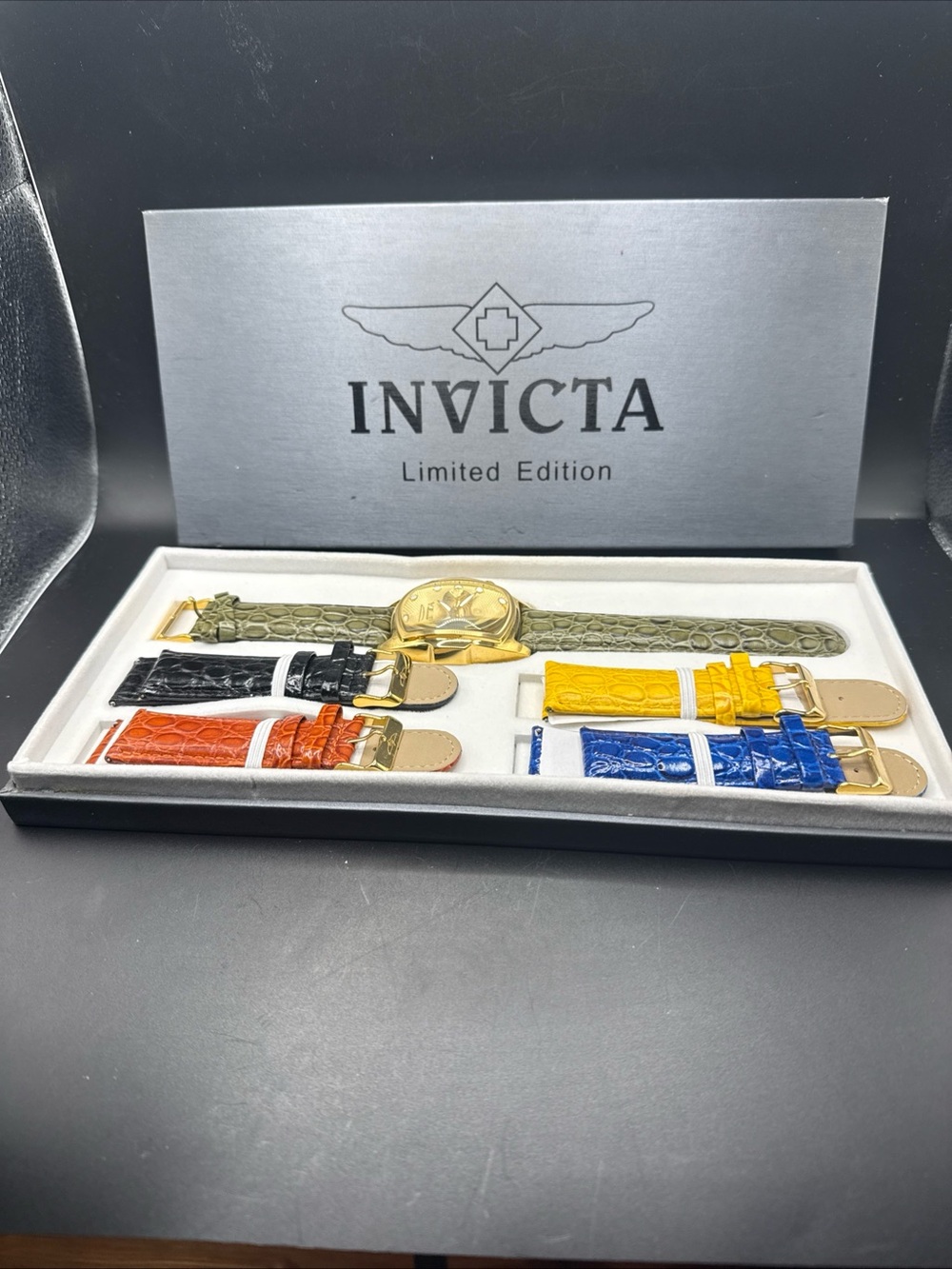 Invicta Lupah Limited Edition Model #0068 Quartz Watch 4 Bands And Box New